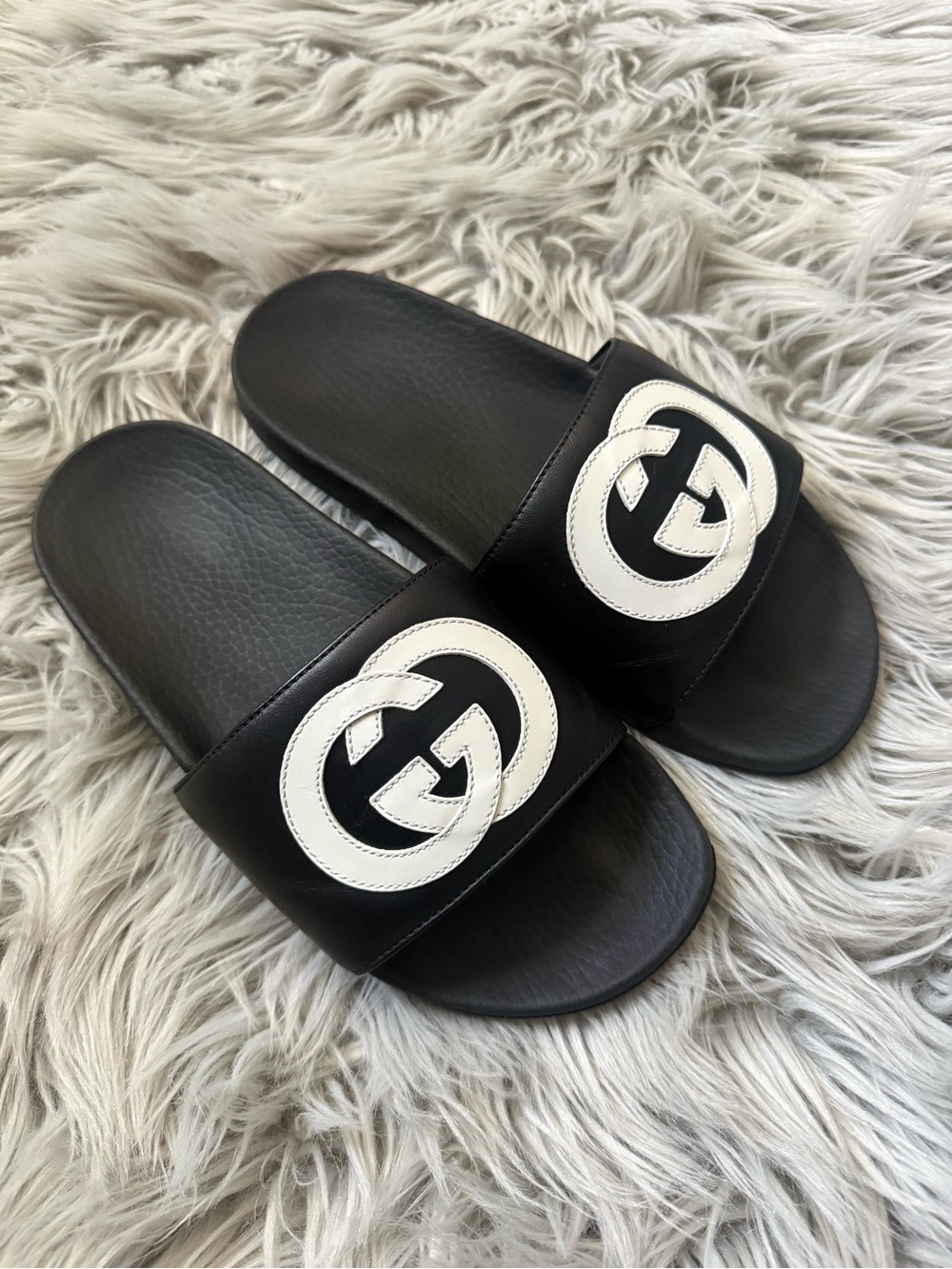 GUCCI Nappa Miro Soft Calfskin Women Interlocking G Slide Sandals 37 Black White - Picture 4 of 14